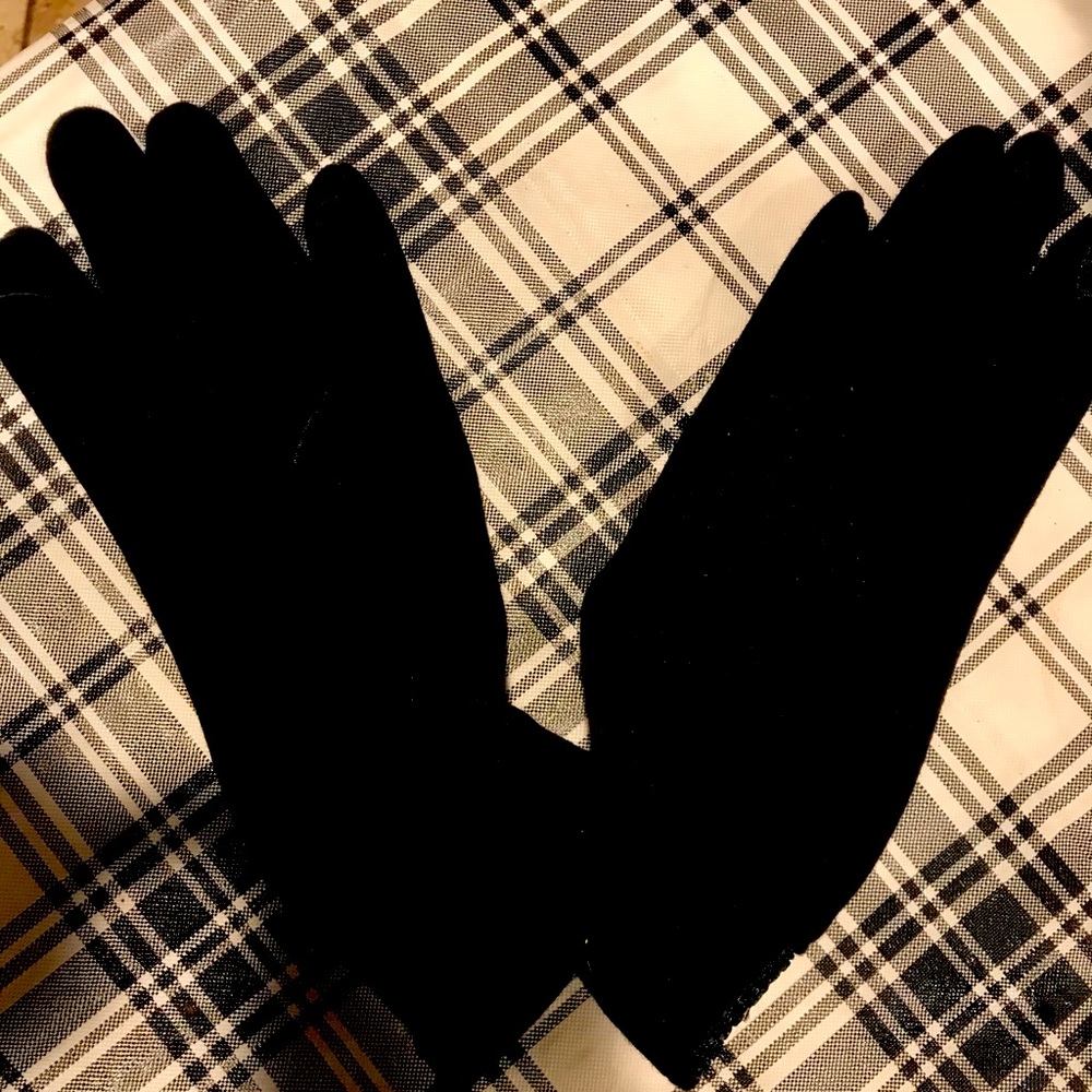 Soft black gloves with touchscreen capabilities